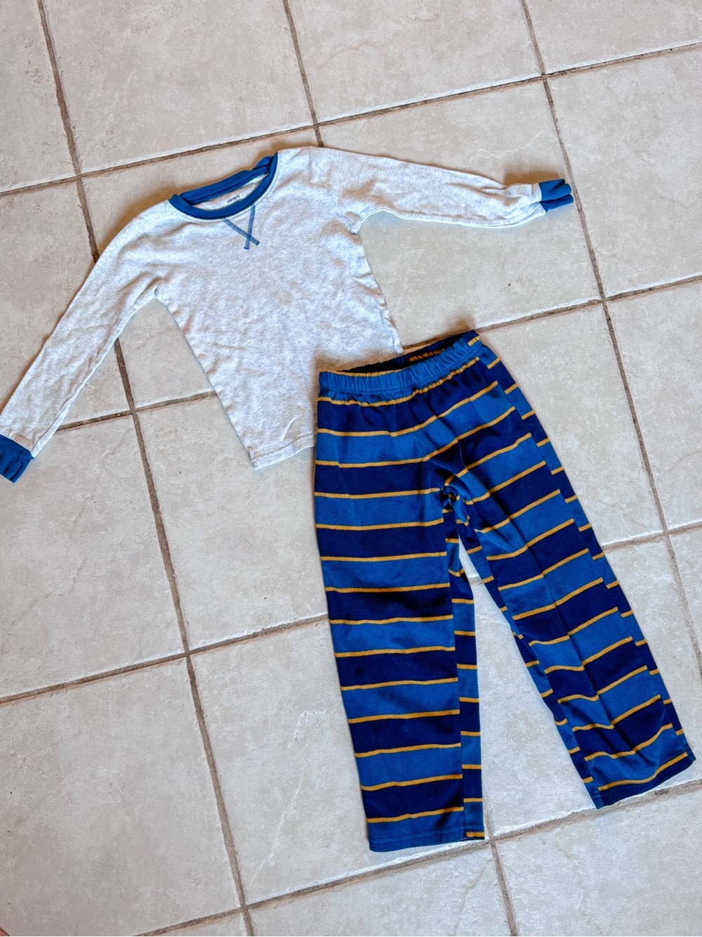Carters • Fleece PJ Set